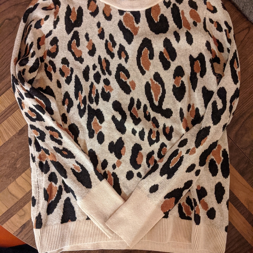 A New Day brand new leopard sweater medium - Picture 3 of 3